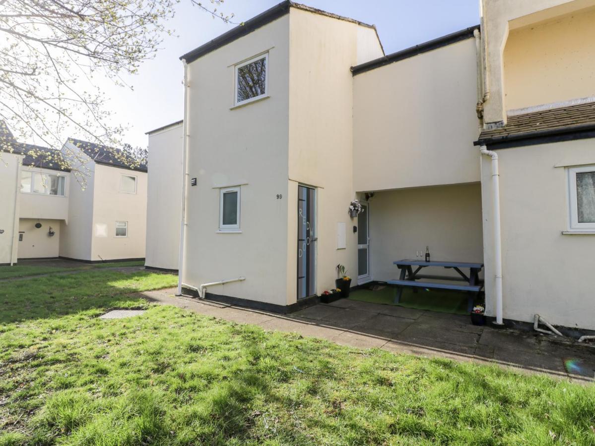 Redwood Villa Harlech Bagian luar foto