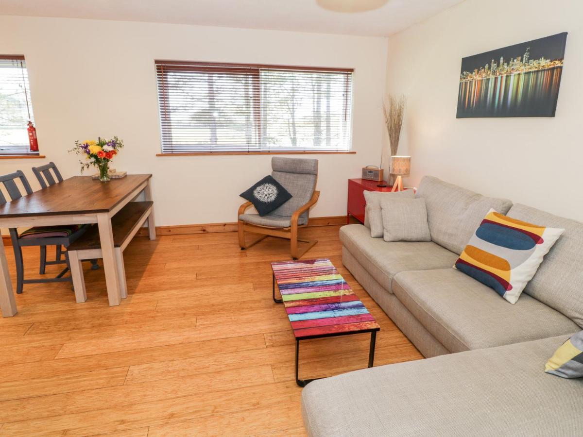 Redwood Villa Harlech Bagian luar foto